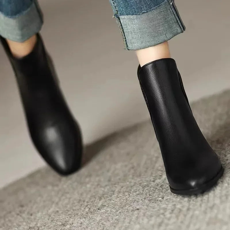 Botas de cuero con tacón | SAMIRA™