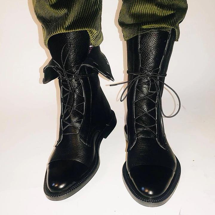 Botas de Cuero con Punta de Charol | SARA™