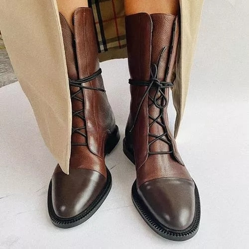 Botas de Cuero con Punta de Charol | SARA™