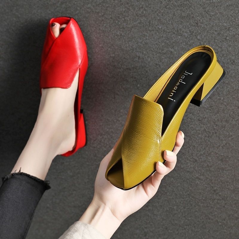 Zapatos con parte superior abatible