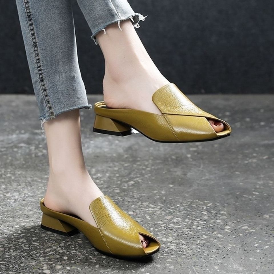 Zapatos con parte superior abatible