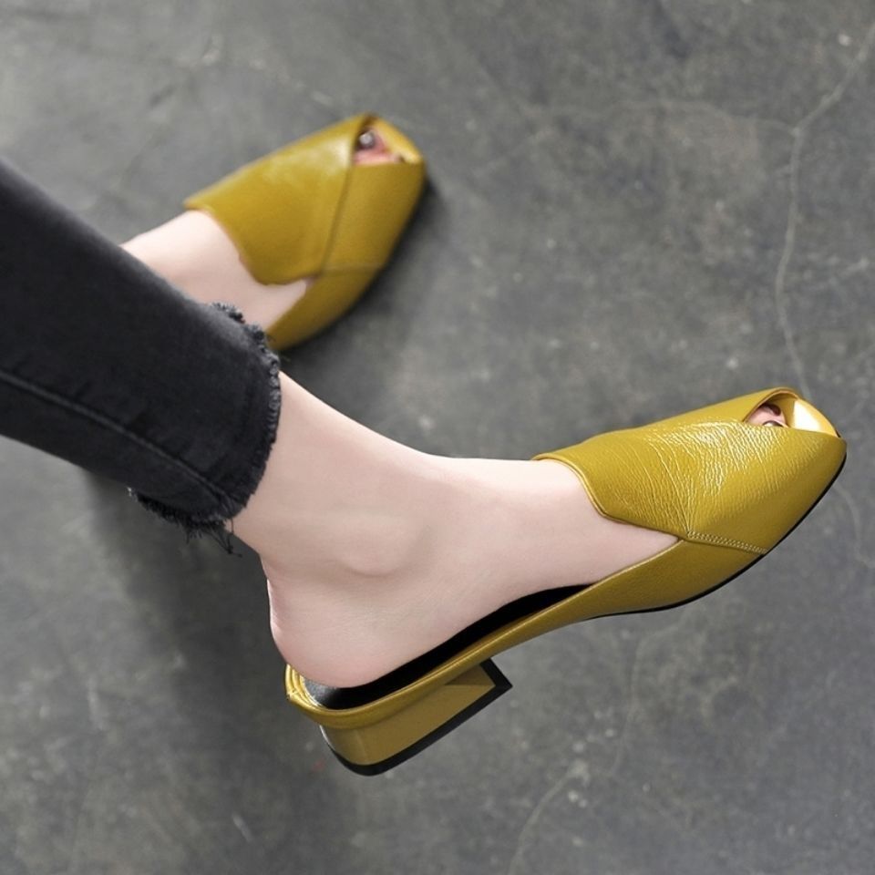 Zapatos con parte superior abatible