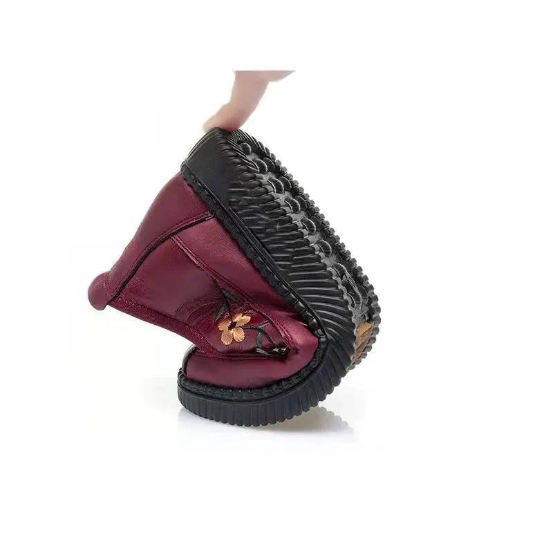 Botas de Cuero con Detalle Floral | BLISS™