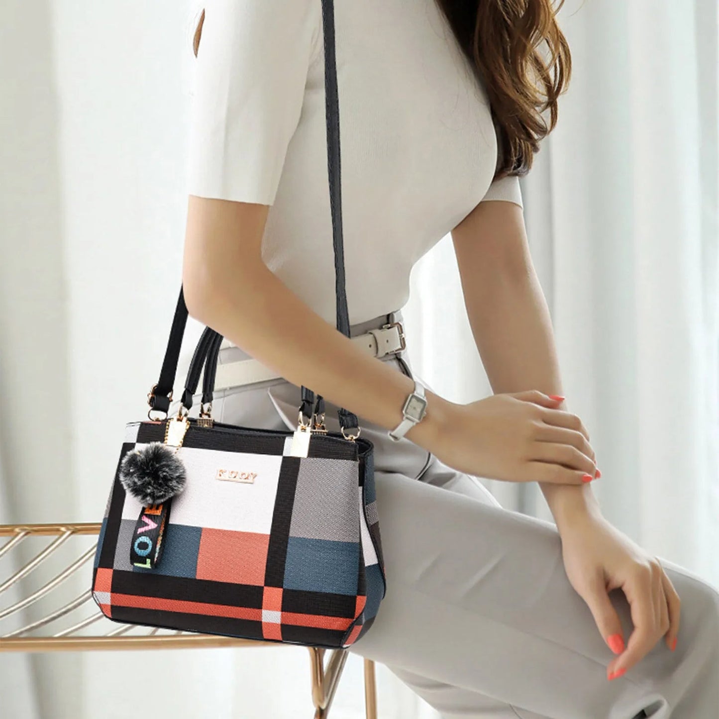 ARTEMIS™ | Bolso de Cuero con Estampado de Cuadros